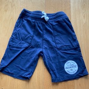 H&M boys dark blue shorts. Size 6-7